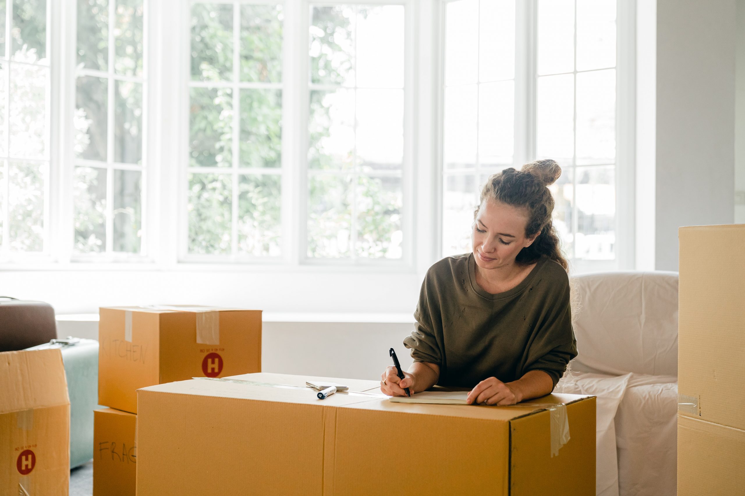 The Ultimate Moving House Checklist - 10 Tips for Successful Relocation